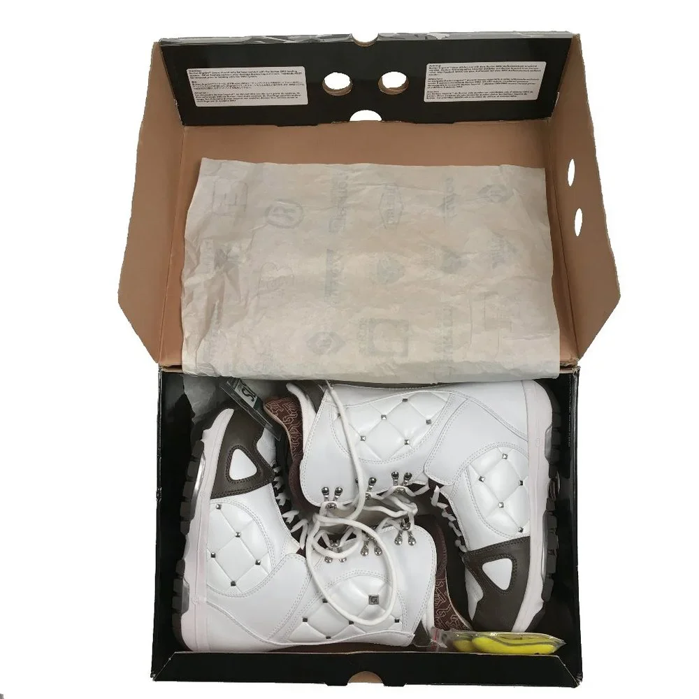 NEW $300 Burton Sabbath Mens Snowboard Boots! Size 6 7 7.5 White Quilted Design